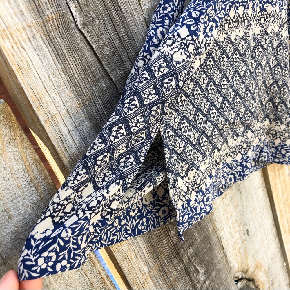 Madewell 100% Silk Tank Blue Cream Pattern - Picture 7 of 7